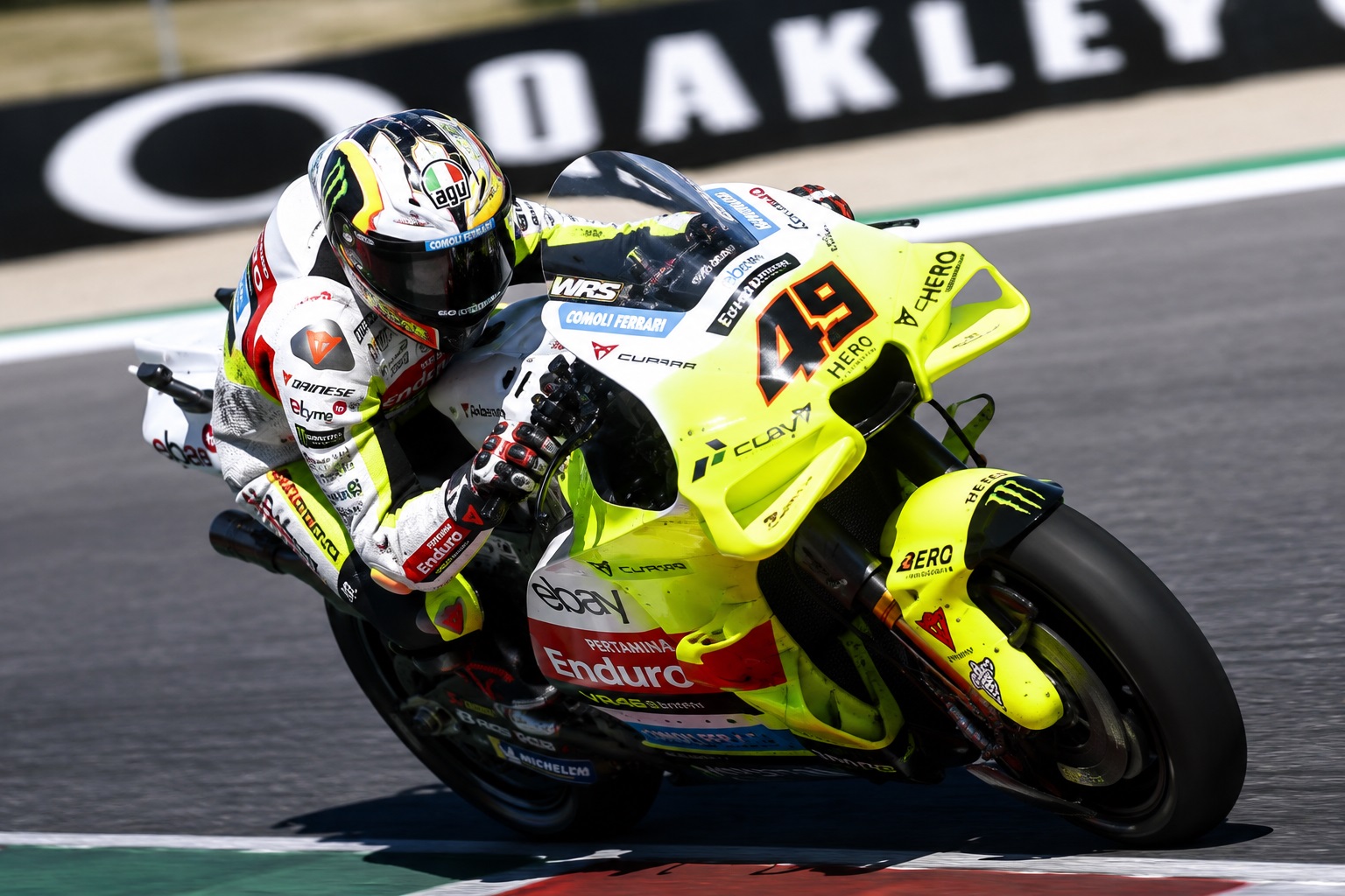 MotoGP, GP d’Italia: Di Giannantonio il più veloce nelle FP1 al Mugello. Martin e Ogura inseguono, Bagnaia 8°